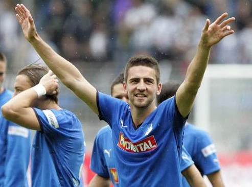  科隆老将宝刀未老，德甲经验优势助力球队突围  